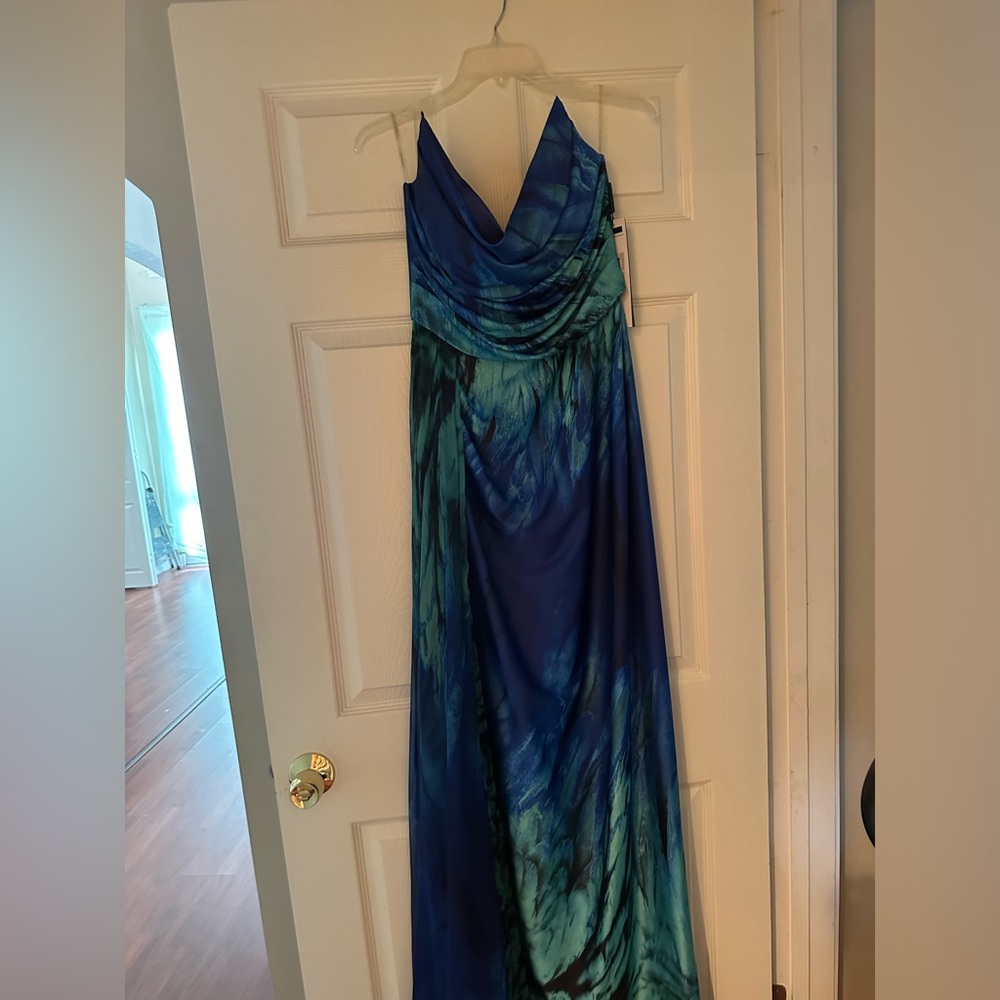 Brand new with tags NWT alfabeta dress fits size 8-10 US